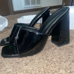 BRAND NEW leather mules